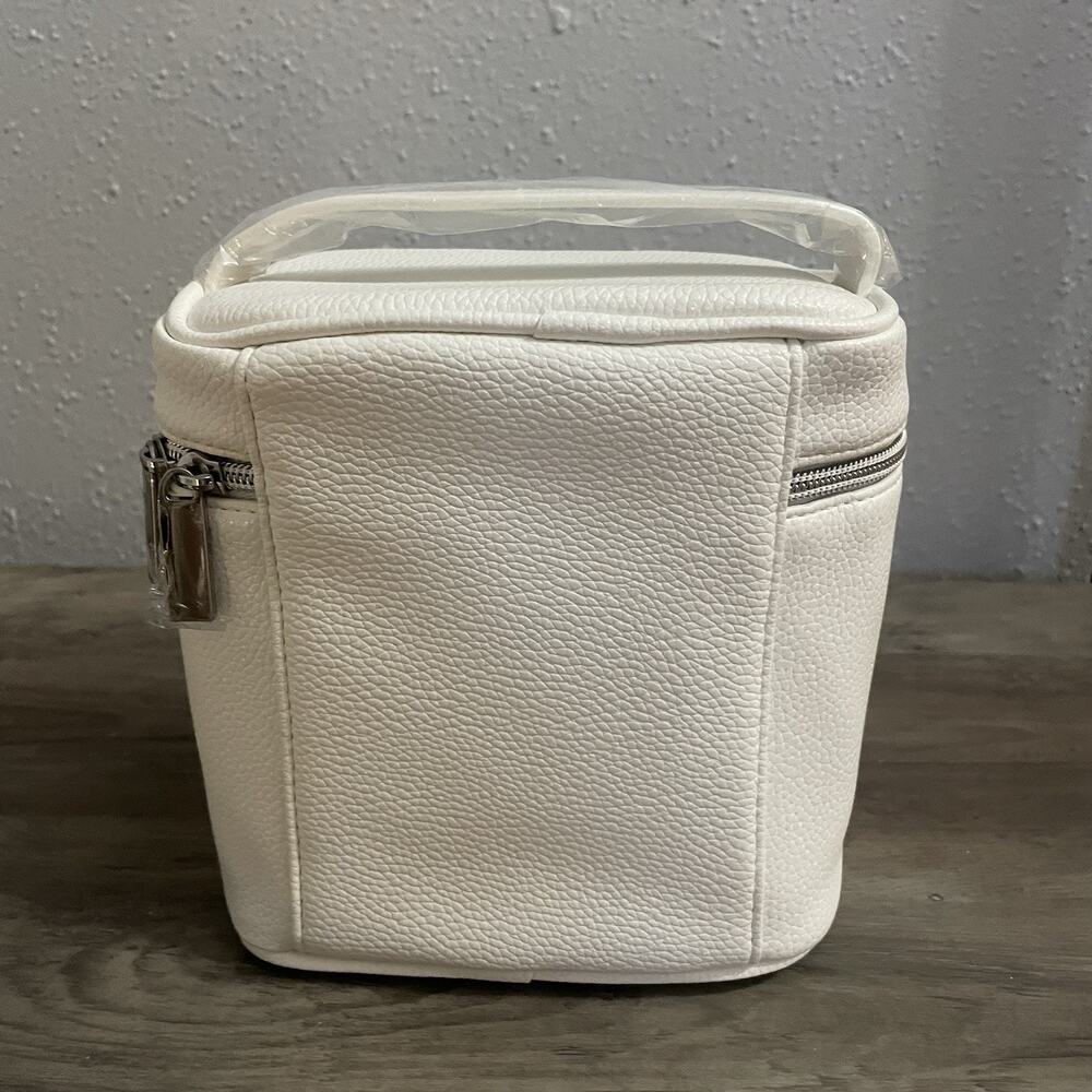 NWOT Obagi Medical White Faux Leather Skincare Bag Zip Top Makeup *NO PRODUCT* - Picture 4 of 6